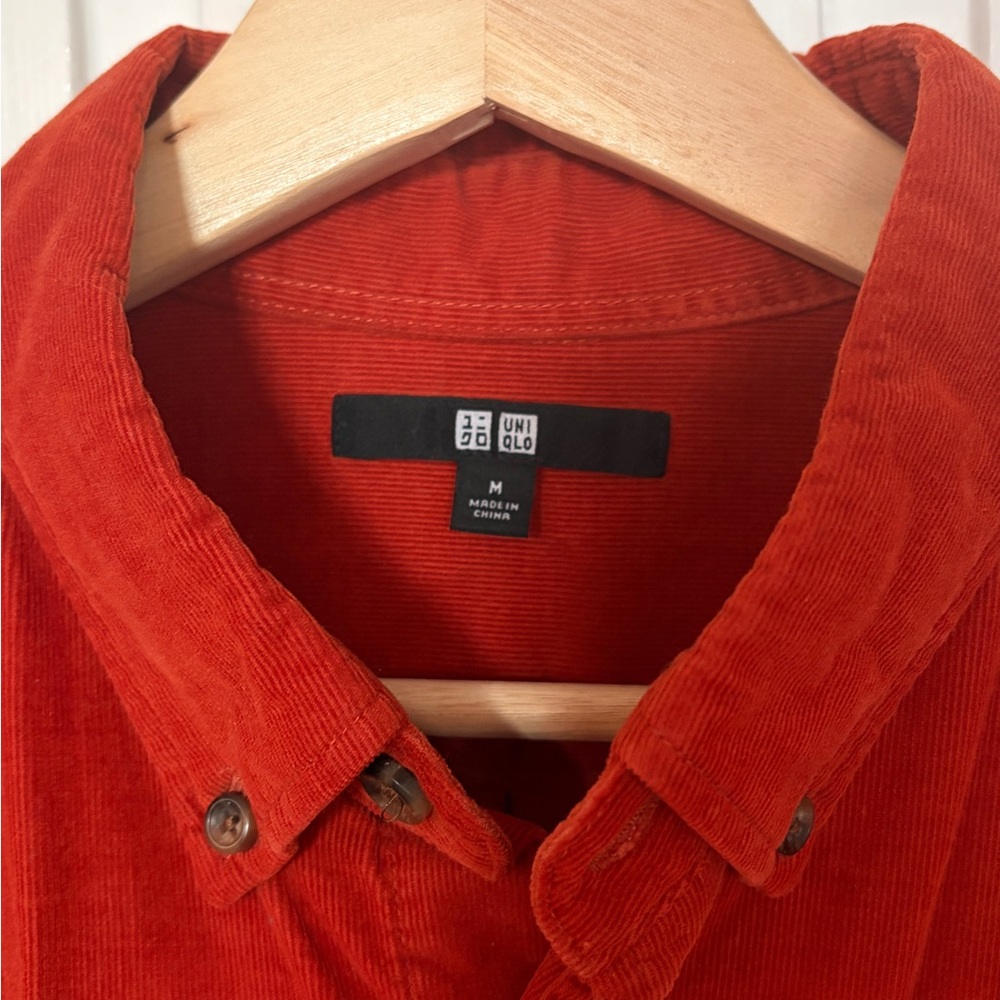Uniqlo Men's Corduroy Button-Down Shirt in Red/Burnt Orange